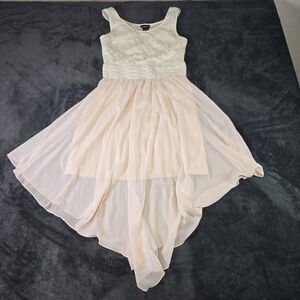 Rue21 Boho Soft Pink Chiffon Dress w/ Lace Bodice & Handkerchief Hem - Medium
